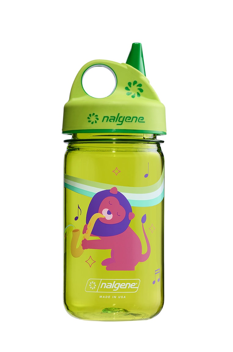 Nalgene product detail: 12oz Kids Grip-N-Gulp with Graphics Y5 — 12oz Kids Grip-N-Gulp with Graphics